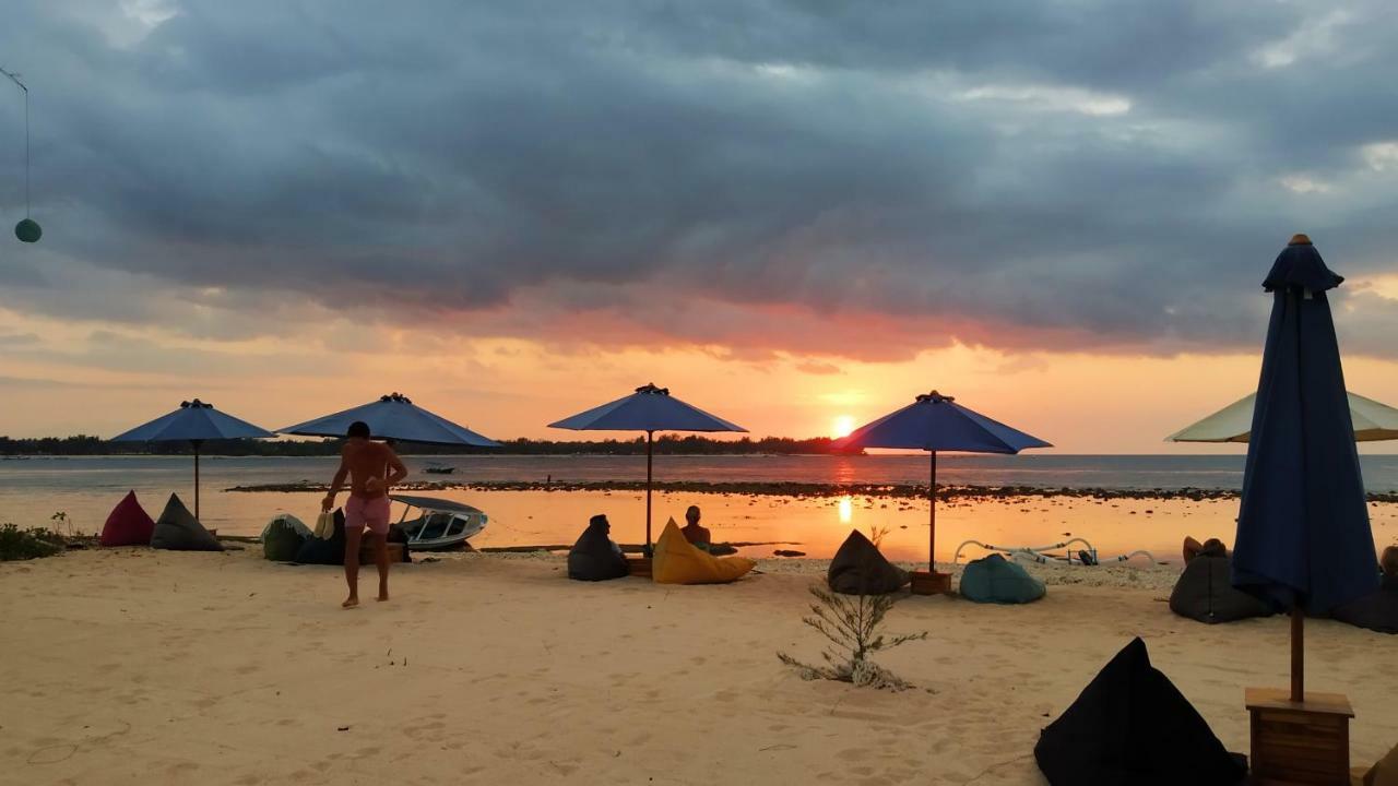 Sunset Beach Bungalow Gili Meno Exterior foto