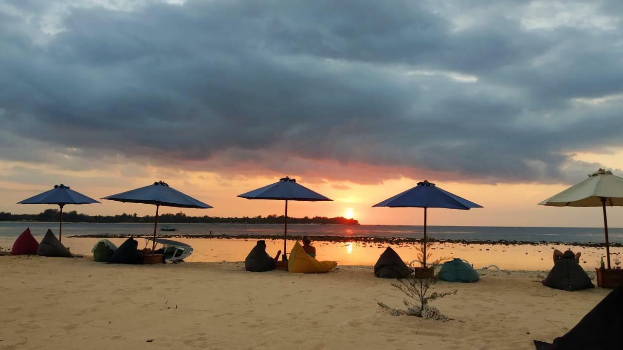 Sunset Beach Bungalow Gili Meno Exterior foto