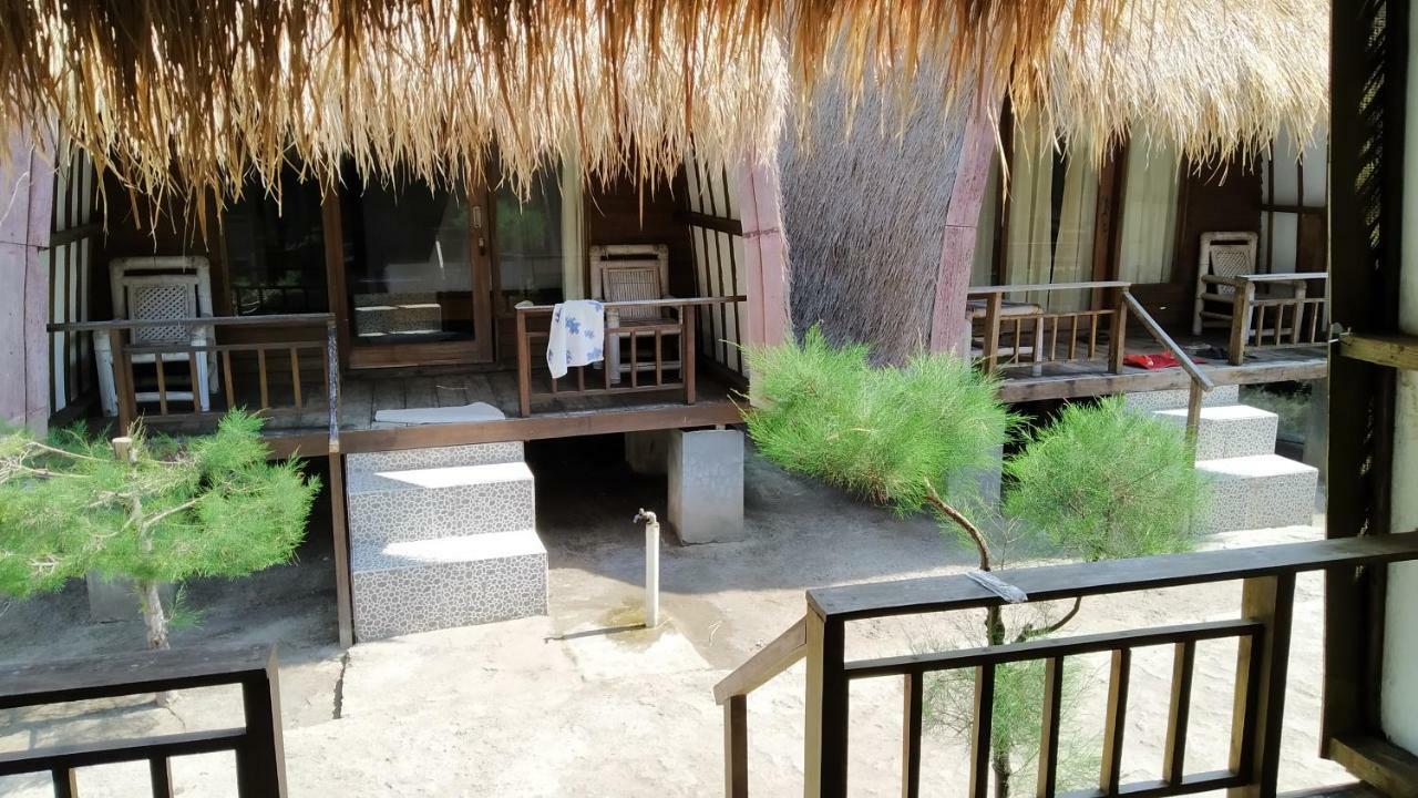 Sunset Beach Bungalow Gili Meno Exterior foto