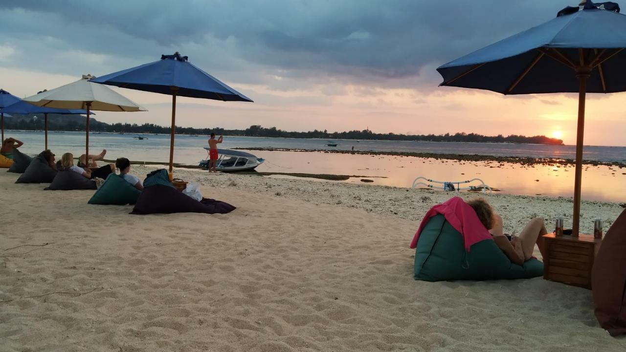 Sunset Beach Bungalow Gili Meno Exterior foto