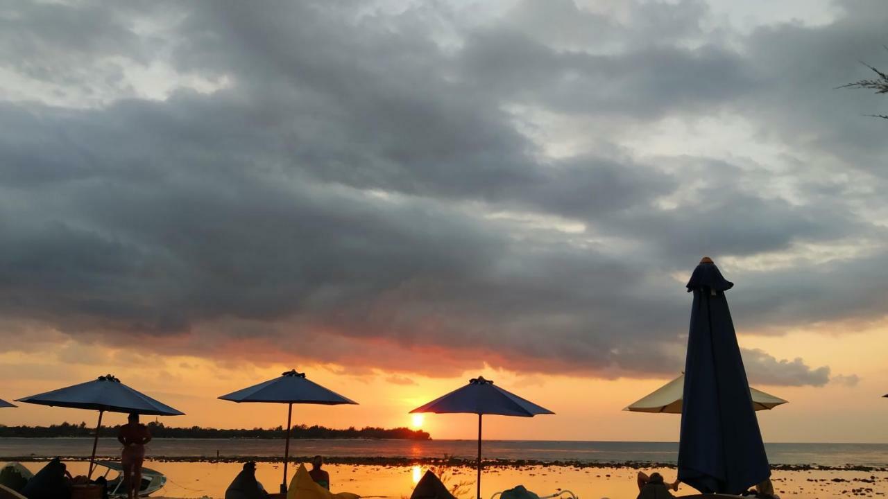 Sunset Beach Bungalow Gili Meno Exterior foto