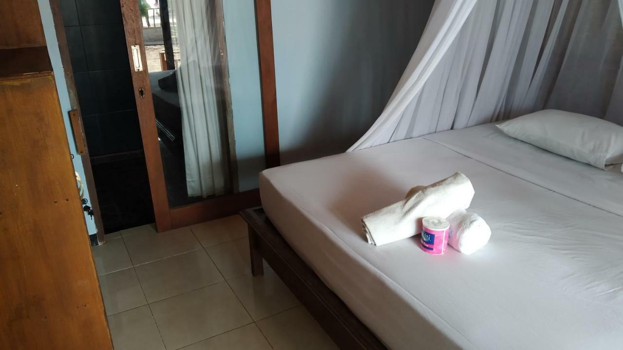 Sunset Beach Bungalow Gili Meno Exterior foto