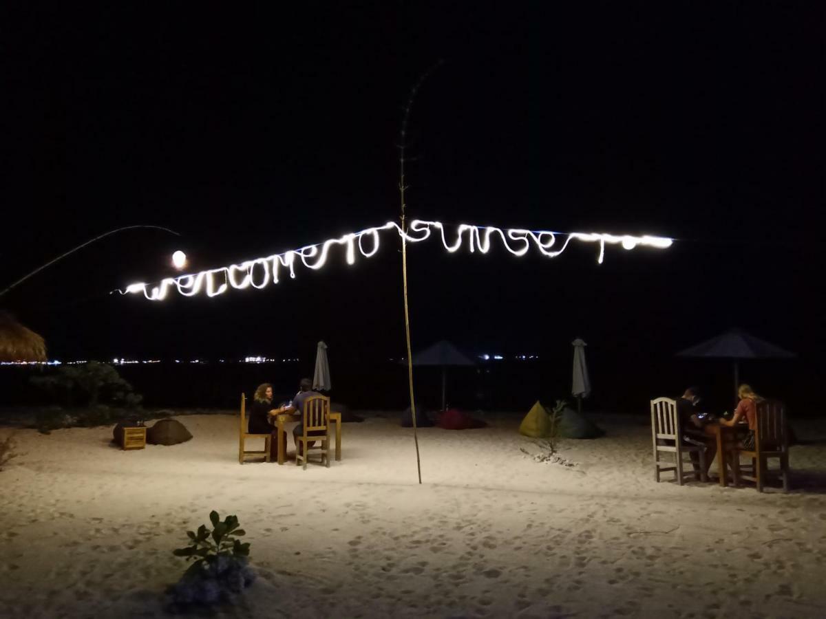 Sunset Beach Bungalow Gili Meno Exterior foto